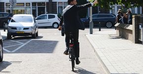 De inhaalrace van de fiets 